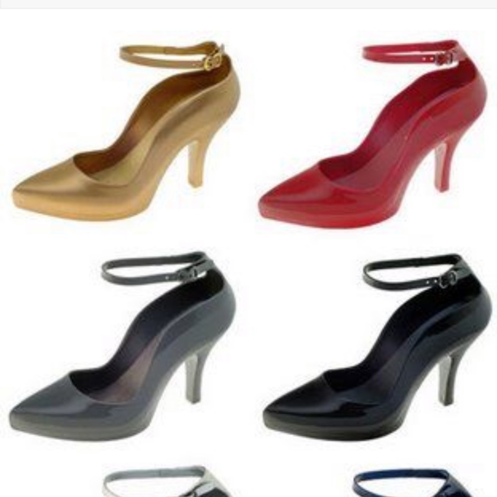 Looking for those Melissa heels size 5